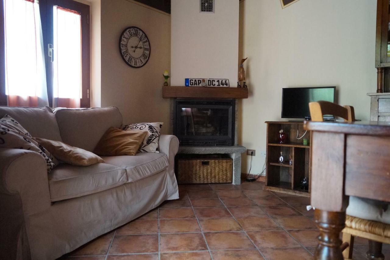 Apartamento Il Borghetto Di Carra Talla Exterior foto